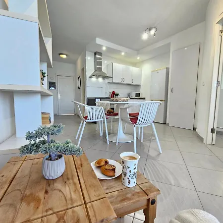 New Seafront Dreaming View Apartment, Cristianos Apartment Arona (Tenerife)