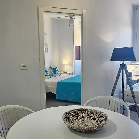 New Seafront Dreaming View Apartment, Cristianos