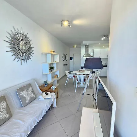 New Seafront Dreaming View Apartment, Cristianos Arona (Tenerife)