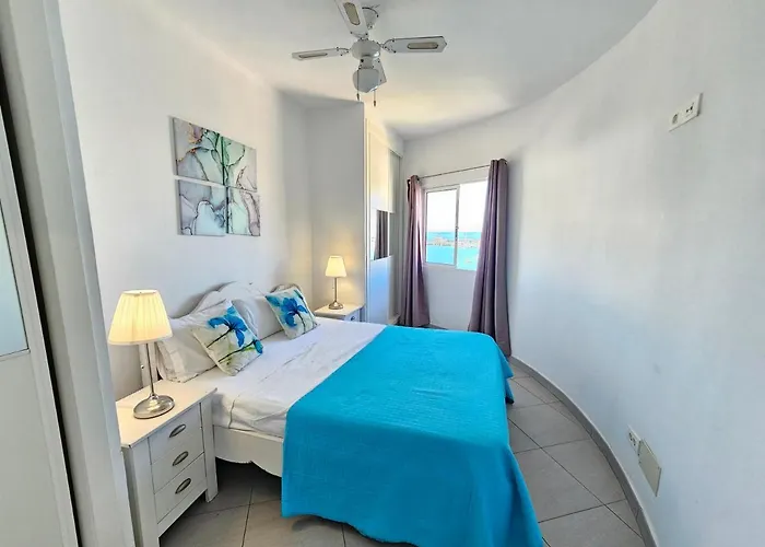 New Seafront Dreaming View Apartment, Cristianos