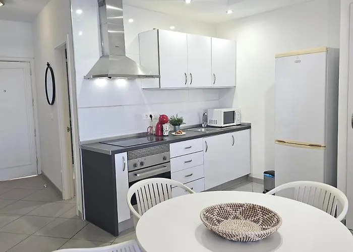 New Seafront Dreaming View Apartment, Cristianos