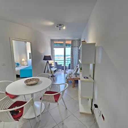 New Seafront Dreaming View Apartment, Cristianos Apartamento